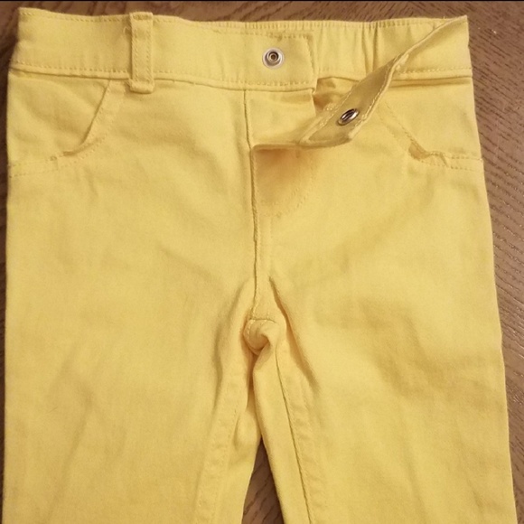 🚫SOLD🚫Carters  2 piece  jeggings Yellow Daisy 6 - Picture 5 of 6
